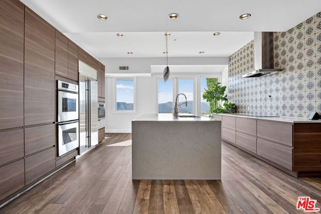 16718 Calle Arbolada, Pacific Palisades, CA 90272