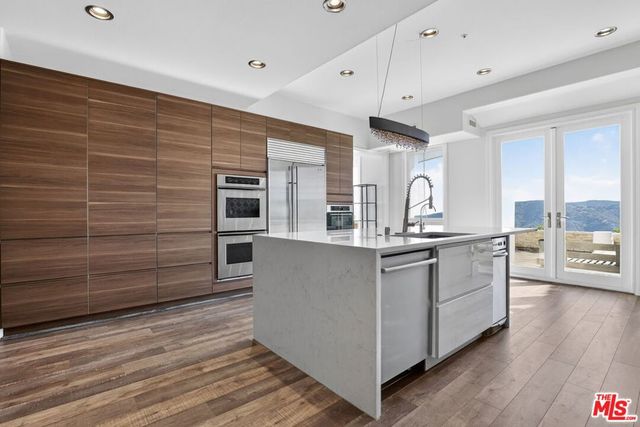 16718 Calle Arbolada, Pacific Palisades, CA 90272
