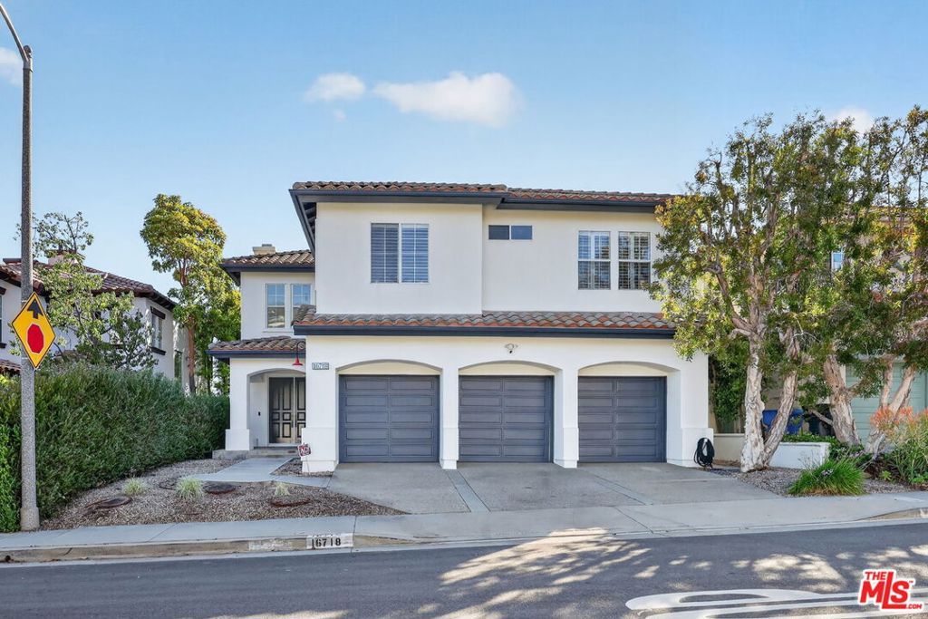 16718 Calle Arbolada, Pacific Palisades, CA 90272