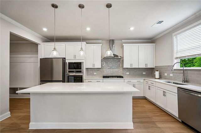 654 Grand Wehunt Drive, Hoschton, GA 30584