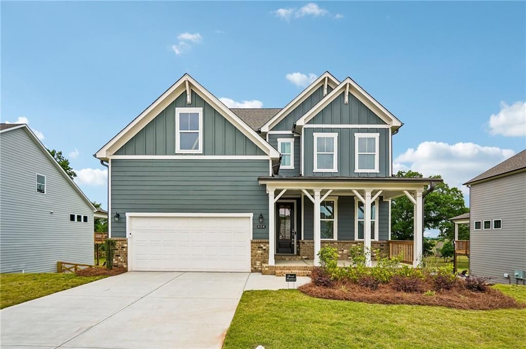 654 Grand Wehunt Drive, Hoschton, GA 30584