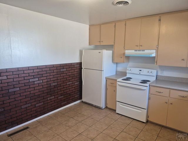 1619 Locust Ave, Rocky Ford, CO 81067