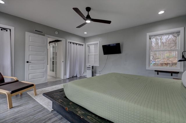 2203 High Street, Des Moines, IA 50312