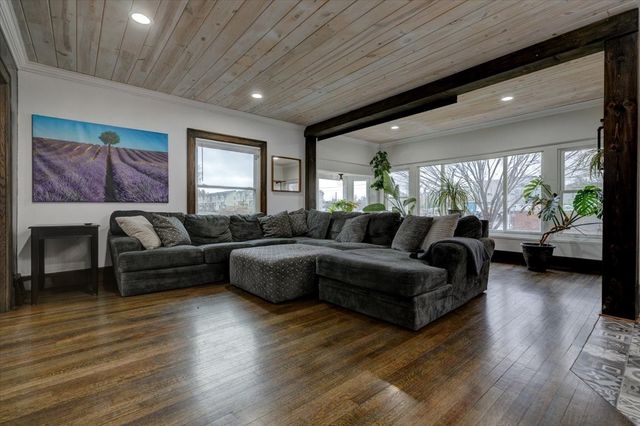 2203 High Street, Des Moines, IA 50312