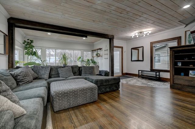 2203 High Street, Des Moines, IA 50312