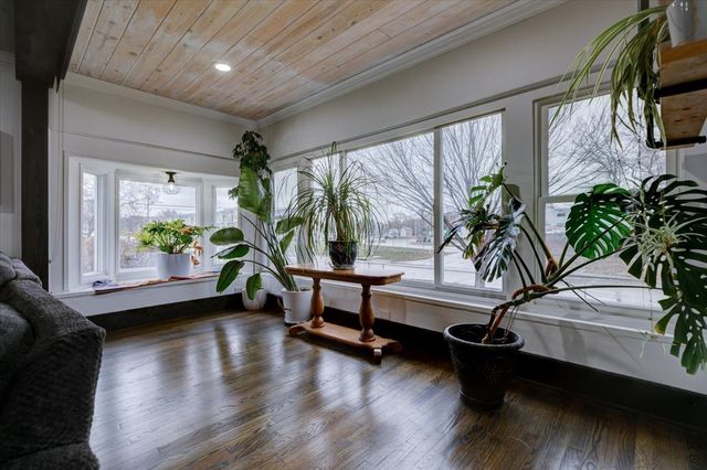 2203 High Street, Des Moines, IA 50312