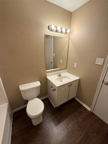 487 Pleasant Meadows Lane, Dallas, TX 75217