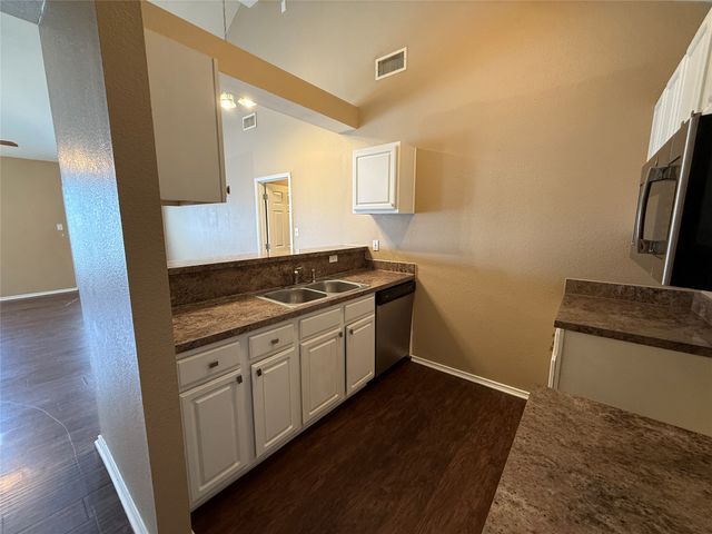 487 Pleasant Meadows Lane, Dallas, TX 75217