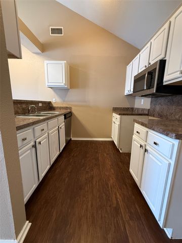 487 Pleasant Meadows Lane, Dallas, TX 75217