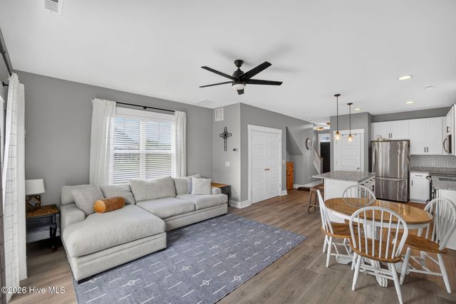 8234 Paramount Point, Winnabow, NC 28479