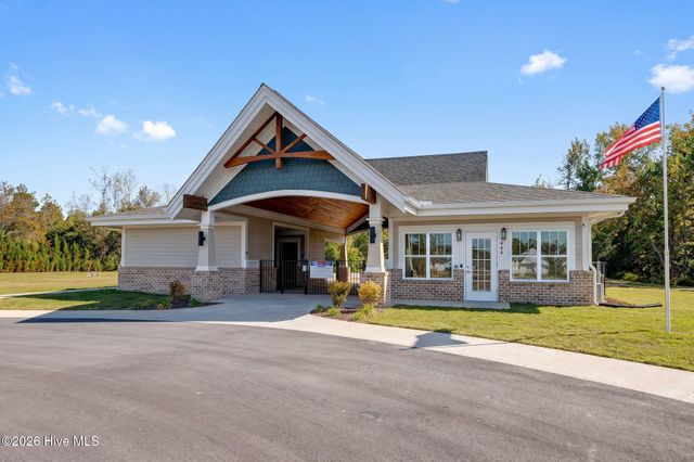 8234 Paramount Point, Winnabow, NC 28479