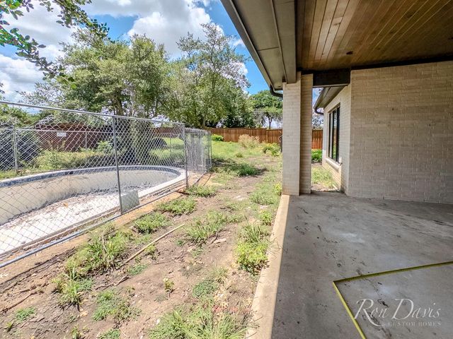 1109 Glenfield Court, Richardson, TX 75080