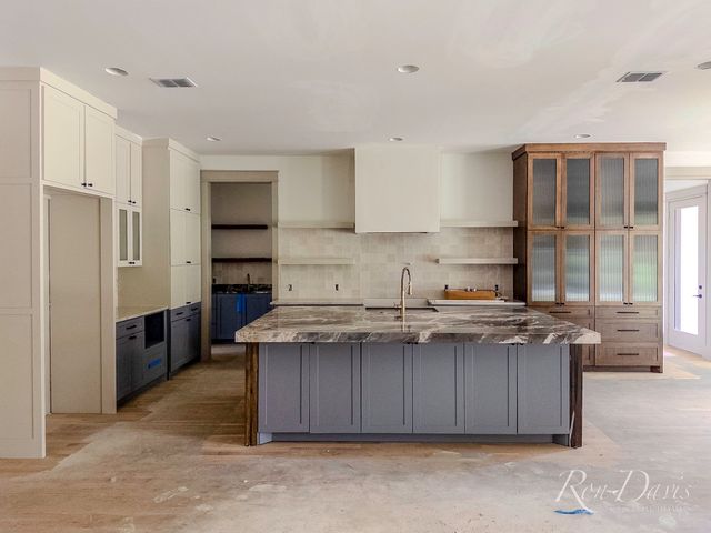 1109 Glenfield Court, Richardson, TX 75080