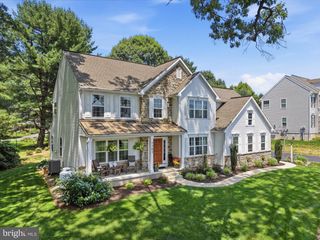 1102 ORCHARD RD, Lititz, PA 17543