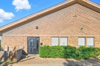 3711 W Green Oaks Boulevard D, Arlington, TX 76016