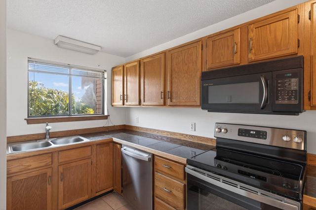 93 Dunvegan Woods, Hampton, NH 03842