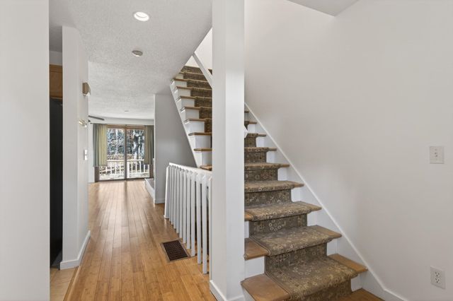 93 Dunvegan Woods, Hampton, NH 03842