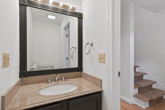 93 Dunvegan Woods, Hampton, NH 03842
