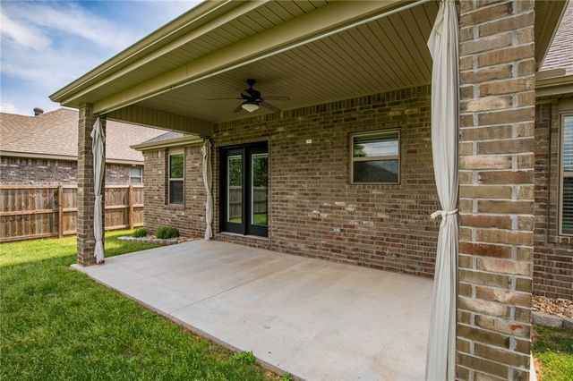 870 Bob Glen Circle, Centerton, AR 72719