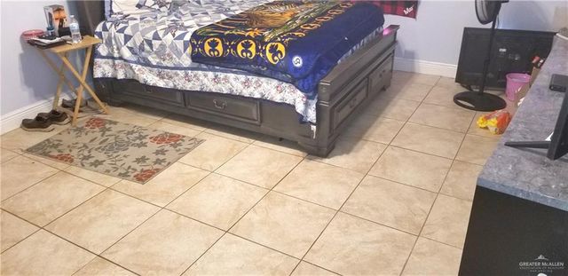 740 N 9th Street, Raymondville, TX 78580