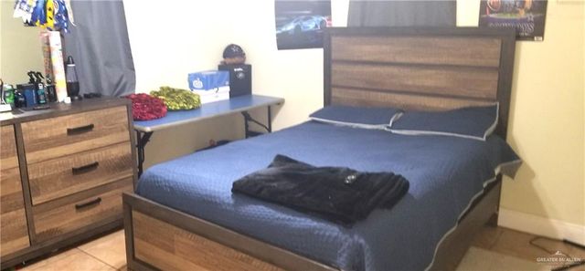 740 N 9th Street, Raymondville, TX 78580