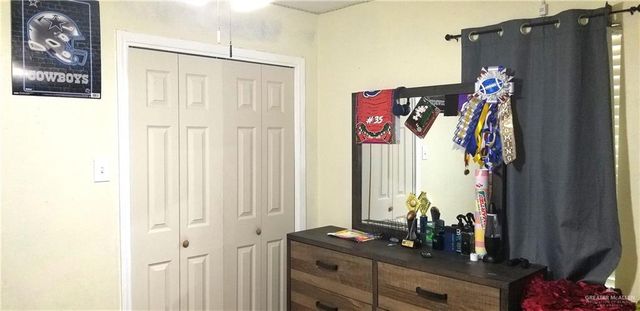 740 N 9th Street, Raymondville, TX 78580