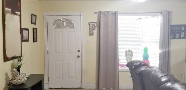 740 N 9th Street, Raymondville, TX 78580