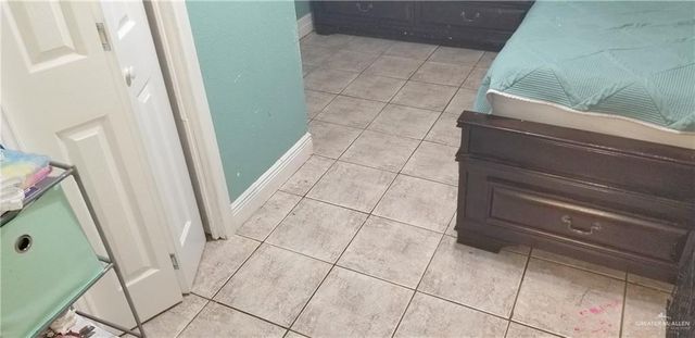 740 N 9th Street, Raymondville, TX 78580