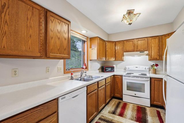 887 Iroquois Circle, Baraboo, WI 53913