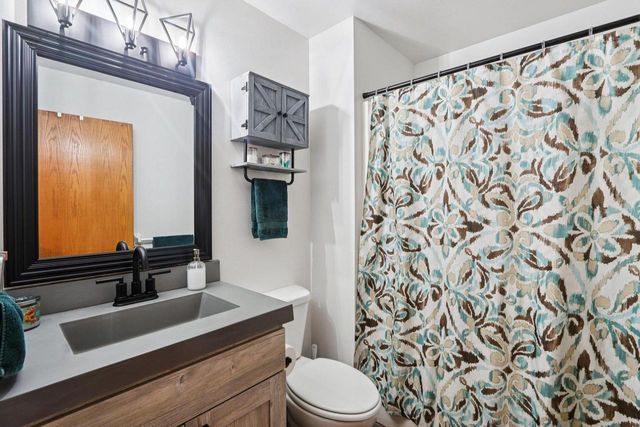 887 Iroquois Circle, Baraboo, WI 53913