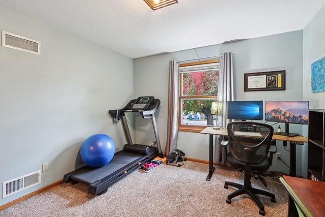 887 Iroquois Circle, Baraboo, WI 53913