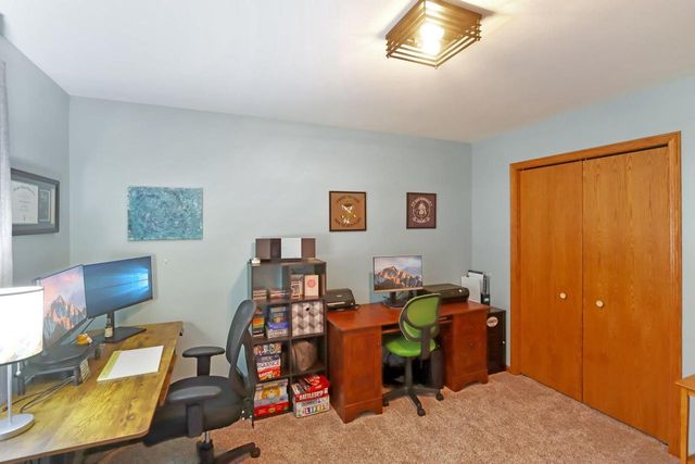 887 Iroquois Circle, Baraboo, WI 53913