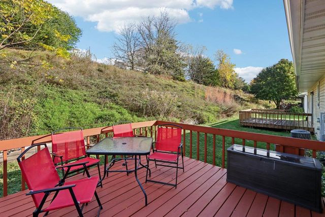 887 Iroquois Circle, Baraboo, WI 53913