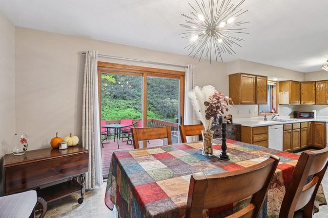 887 Iroquois Circle, Baraboo, WI 53913