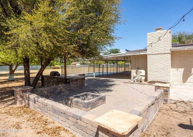 8018 W ACOMA Drive, Peoria, AZ 85381