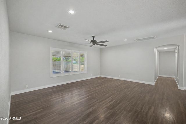 8018 W ACOMA Drive, Peoria, AZ 85381