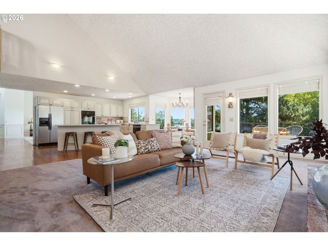 1804 HALL Ct, West Linn, OR 97068