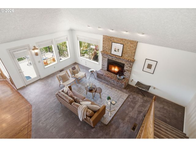 1804 HALL Ct, West Linn, OR 97068