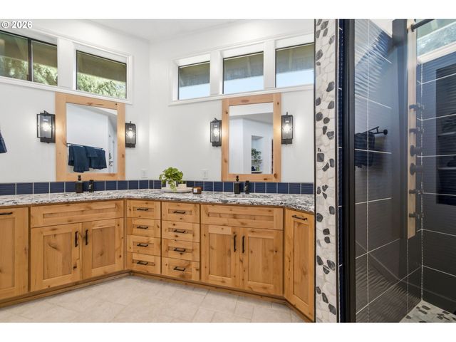 1804 HALL Ct, West Linn, OR 97068