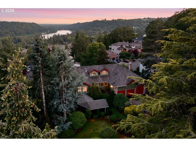1804 HALL Ct, West Linn, OR 97068