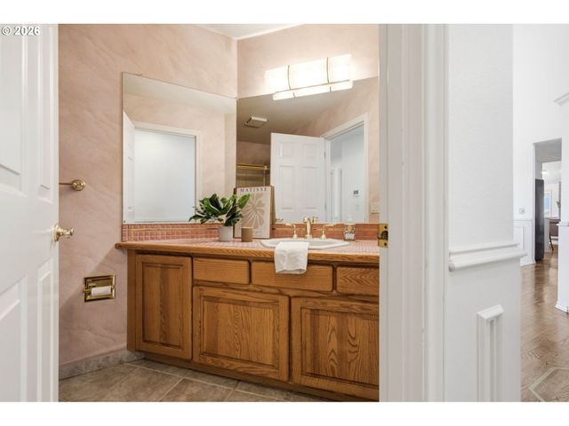 1804 HALL Ct, West Linn, OR 97068