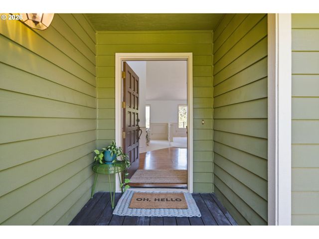 1804 HALL Ct, West Linn, OR 97068