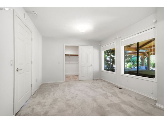 1804 HALL Ct, West Linn, OR 97068