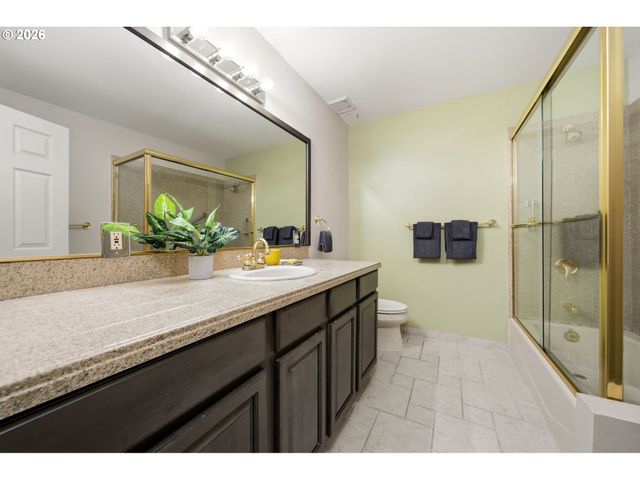 1804 HALL Ct, West Linn, OR 97068