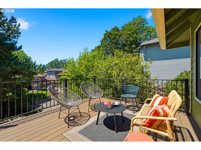 1804 HALL Ct, West Linn, OR 97068
