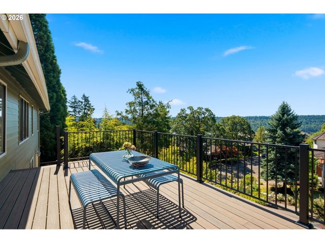 1804 HALL Ct, West Linn, OR 97068