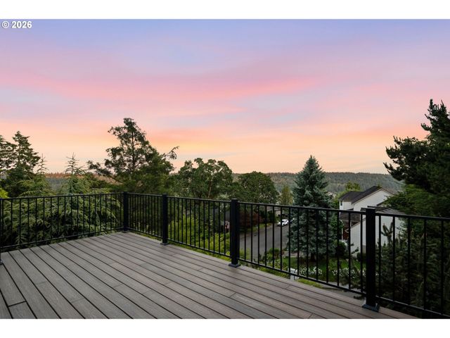 1804 HALL Ct, West Linn, OR 97068