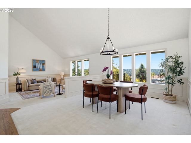1804 HALL Ct, West Linn, OR 97068