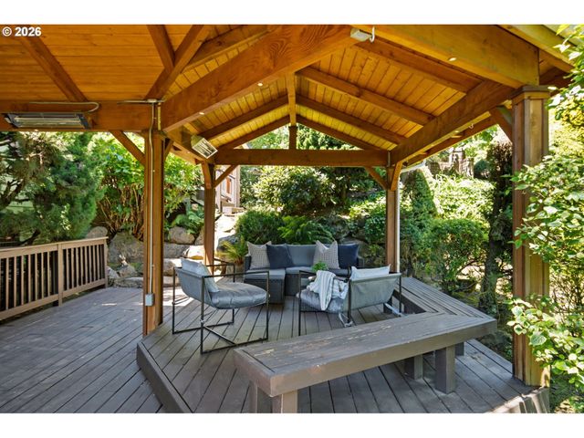 1804 HALL Ct, West Linn, OR 97068