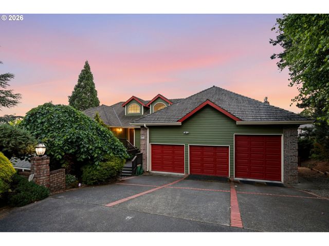 1804 HALL Ct, West Linn, OR 97068